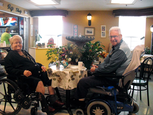 couple-cafe